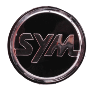 STICKER LOGO OEM | SYM OP VOORKAP 40MM
